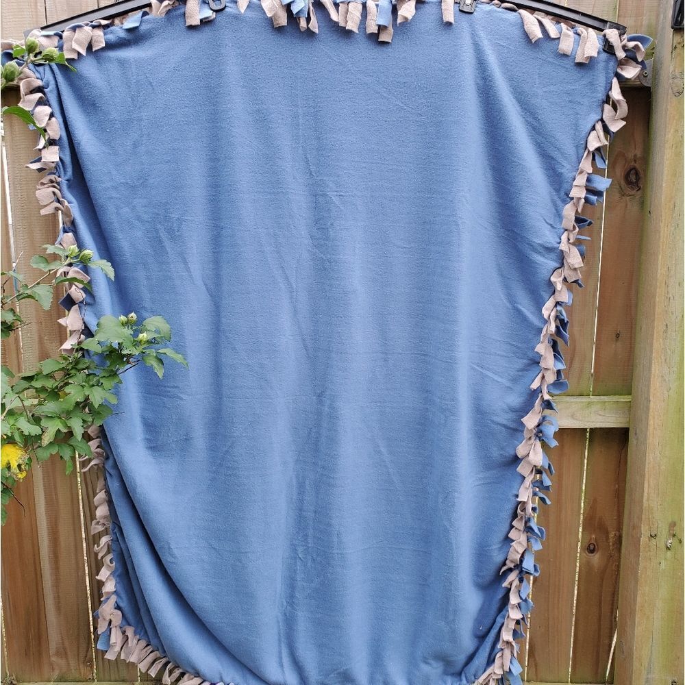 Blanket - Picture 2 of 8